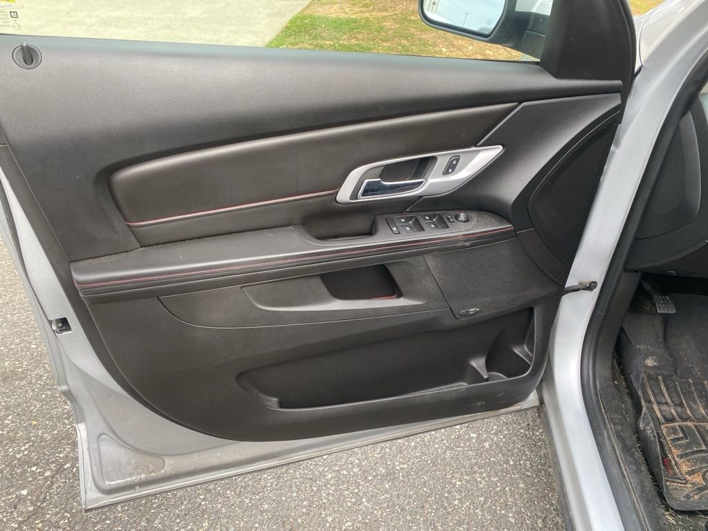 Used 2015 GMC Terrain SLE w/ Safety Package image 9