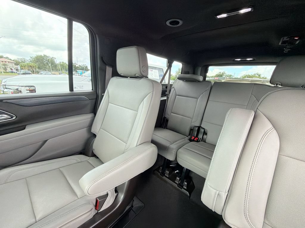 Used 2023 GMC Yukon XL SLT RWD image 14