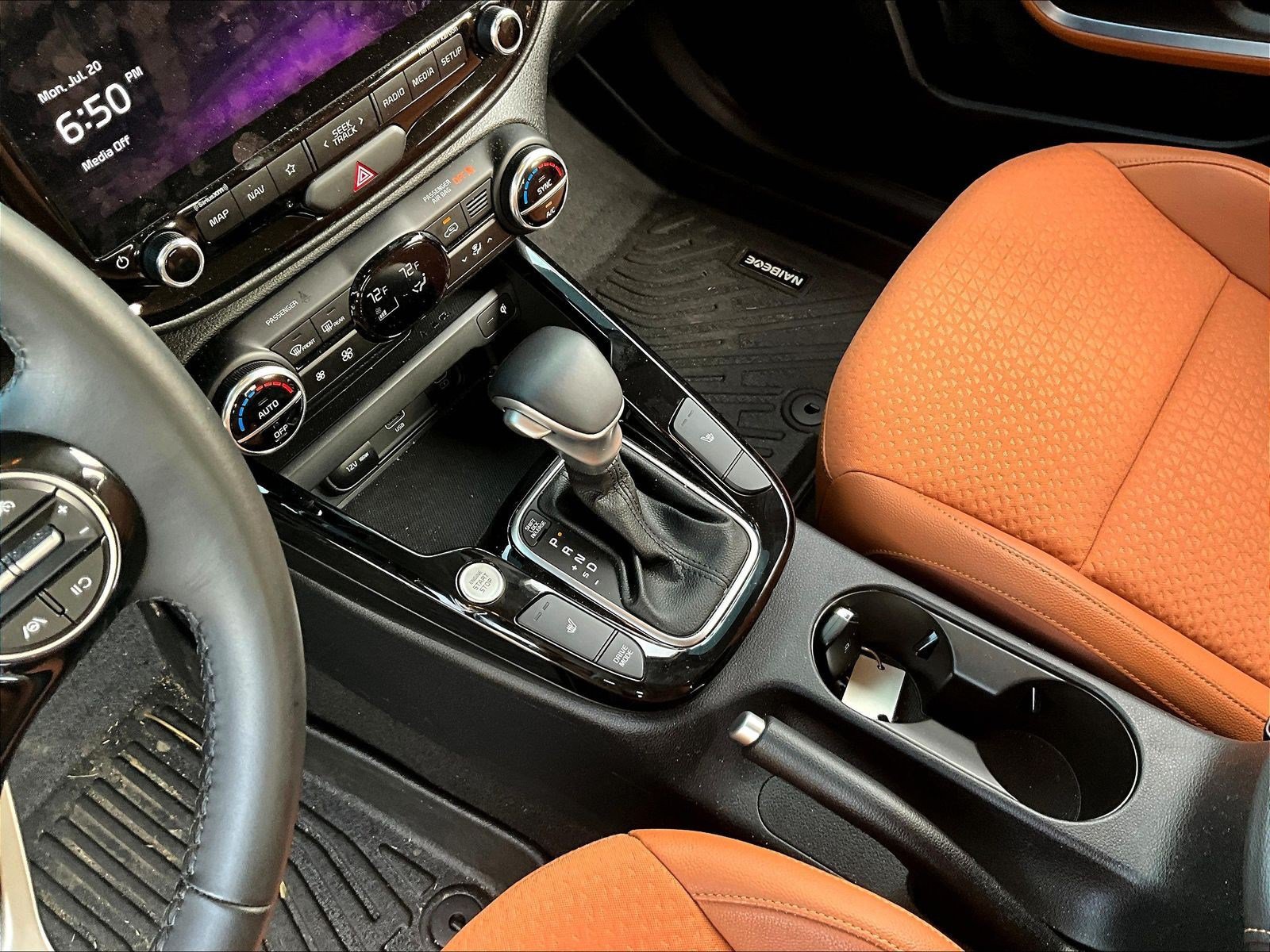 Used 2025 Kia Soul EX FWD image 17