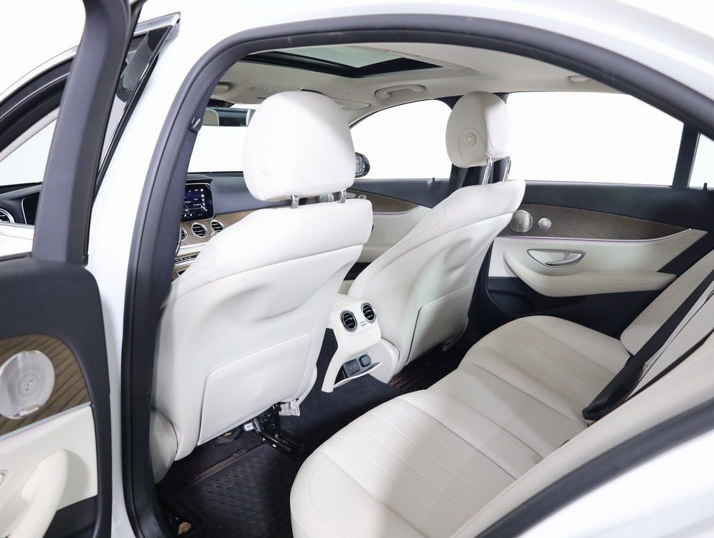 Certified 2022 Mercedes-Benz E 350 4MATIC Sedan image 39