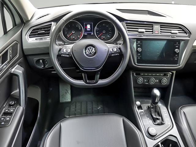 Used 2021 Volkswagen Tiguan SEL AWD/4WD image 13