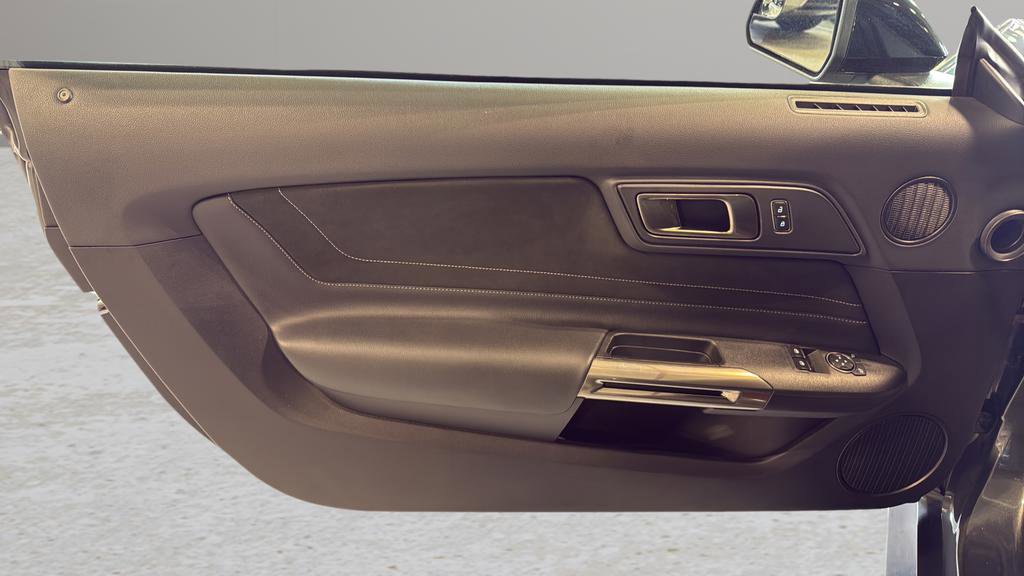 Used 2017 Ford Mustang Shelby GT350 w/ Electronics Package image 1