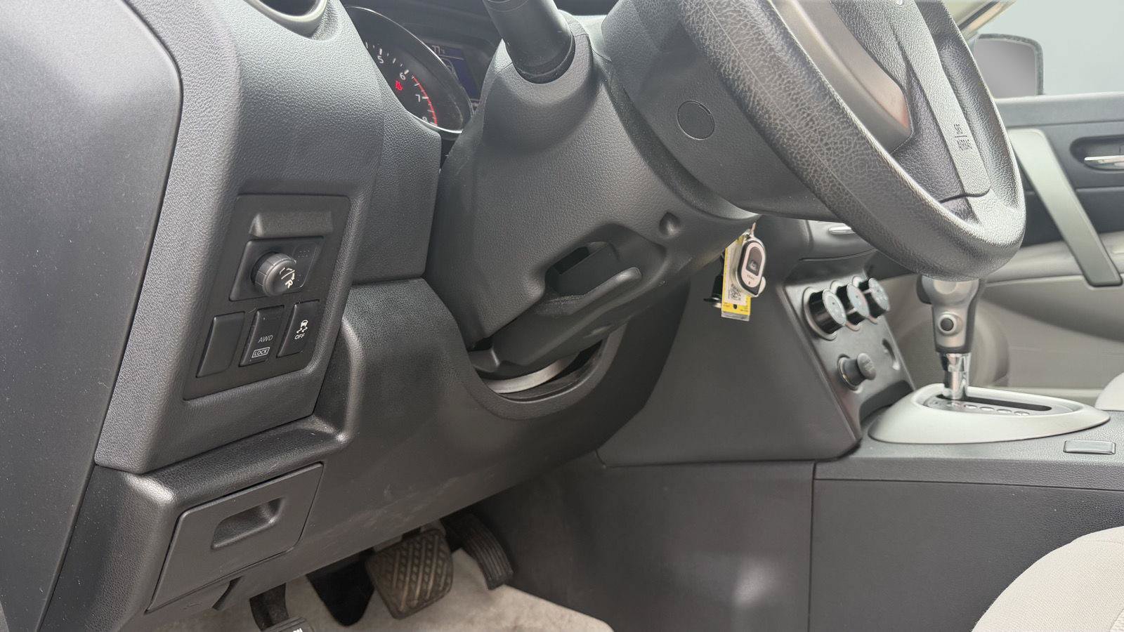 Used 2013 Nissan Rogue S AWD/4WD image 13