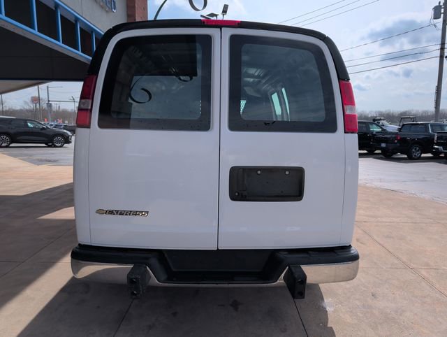 Used 2024 Chevrolet Express 2500 w/ Driver Convenience Package image 5