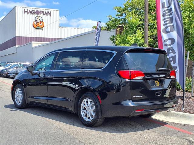 Certified 2023 Chrysler Voyager LX FWD image 2