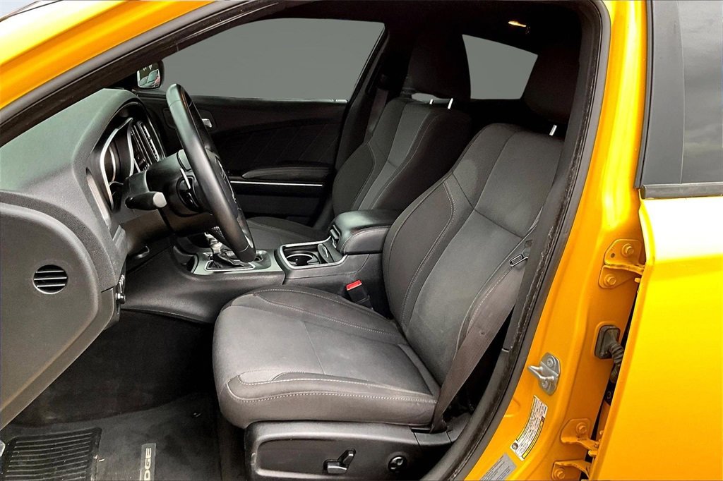 Used 2017 Dodge Charger R/T image 25