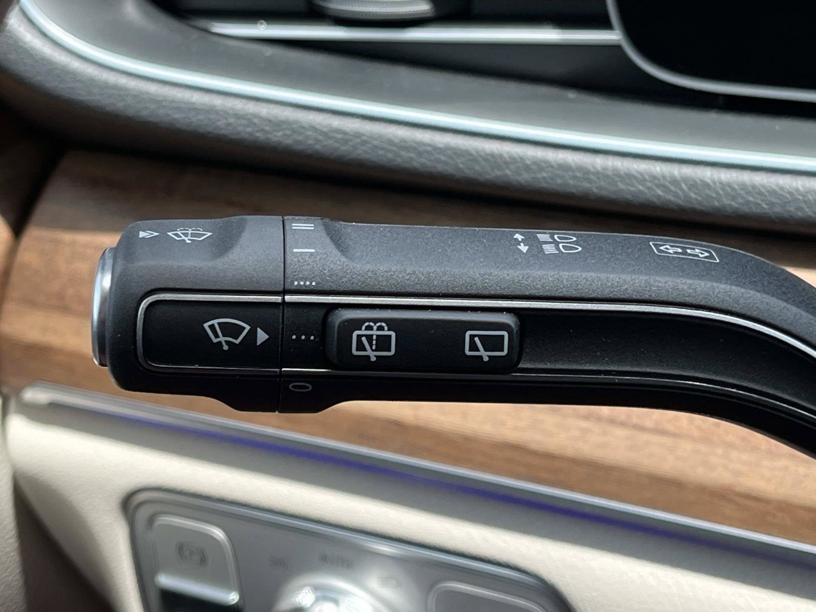 Certified 2026 Mercedes-Benz GLE 350 4MATIC image 37
