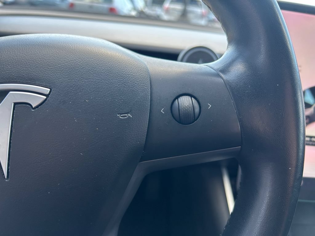 Used 2019 Tesla Model 3 Standard Range Plus RWD image 16