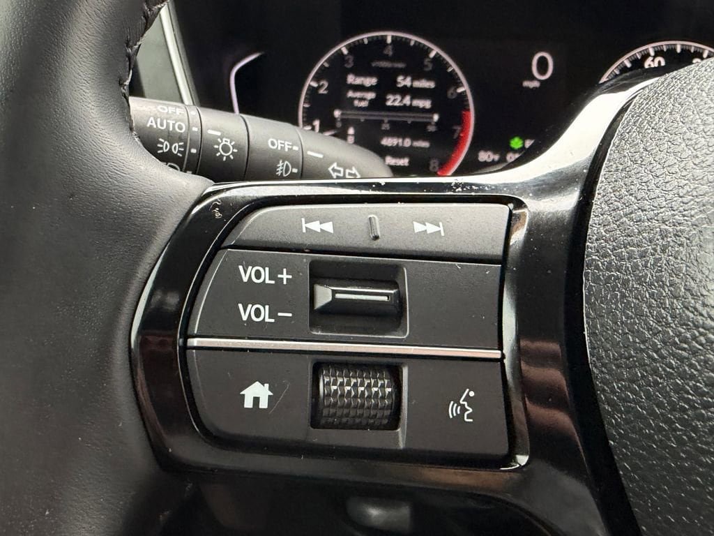Used 2025 Honda Pilot EX-L image 29