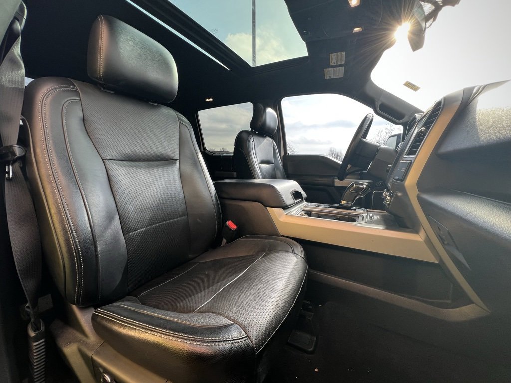 Used 2015 Ford F150 Lariat image 25