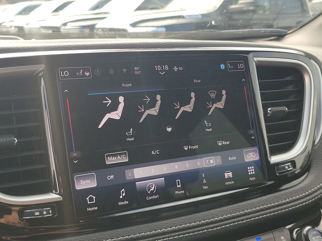Used 2024 Chrysler Pacifica Limited FWD image 23