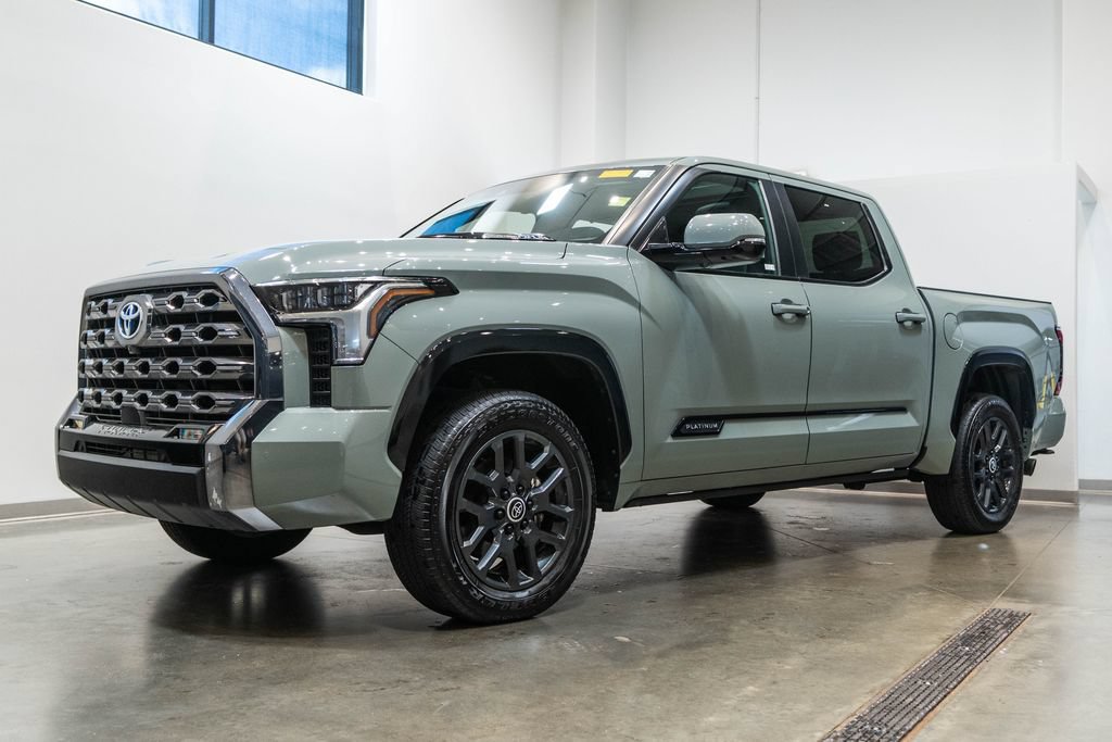 Used 2024 Toyota Tundra Platinum AWD/4WD image 3