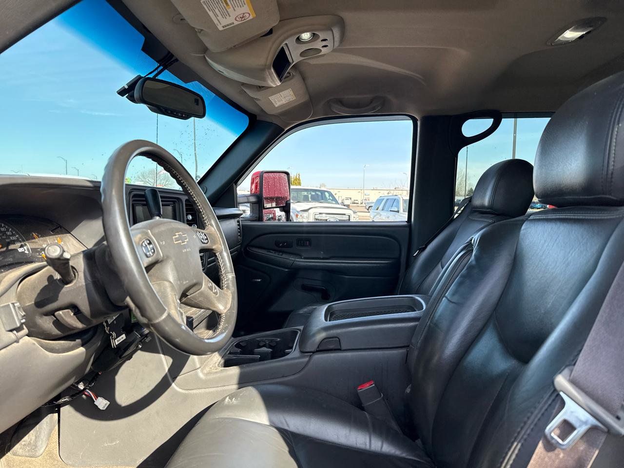 Used 2005 Chevrolet Silverado 2500 LT w/ Heavy-Duty Power Package image 10