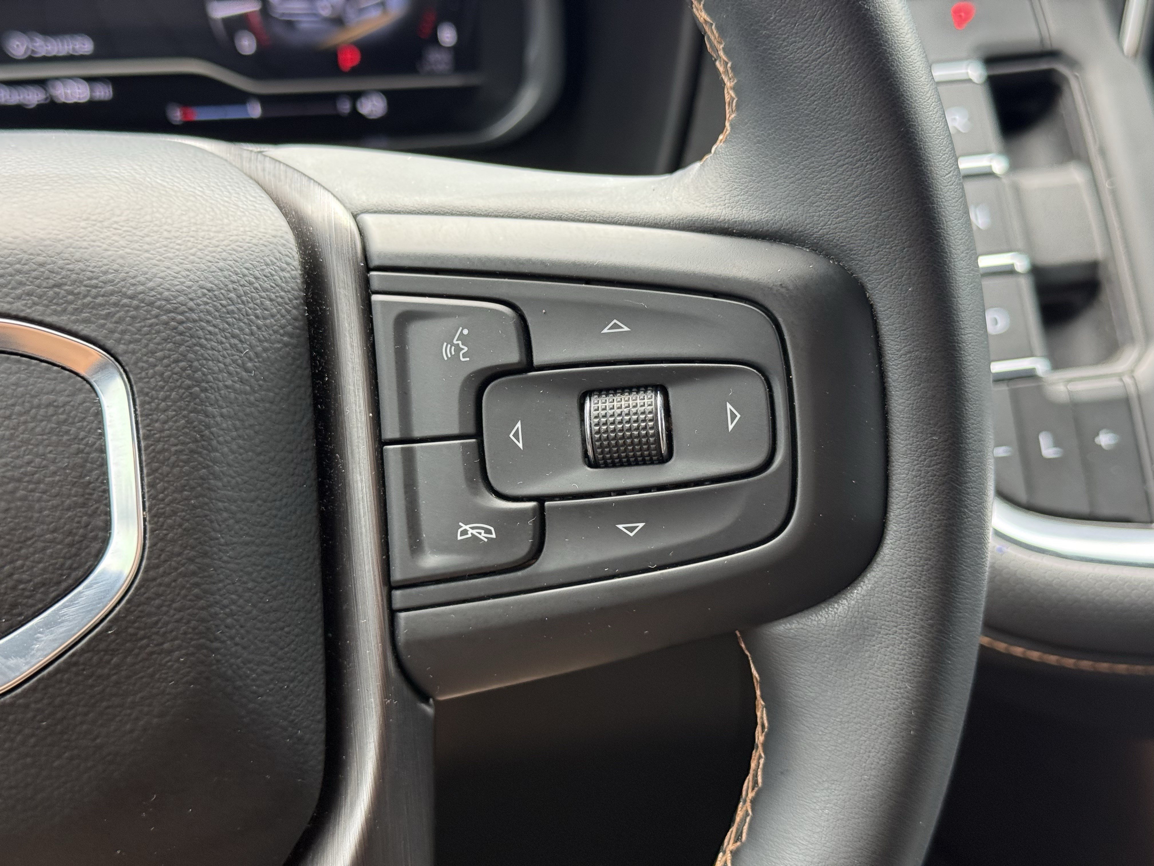 Used 2023 GMC Yukon AT4 w/ Max Trailering Package AWD/4WD image 17