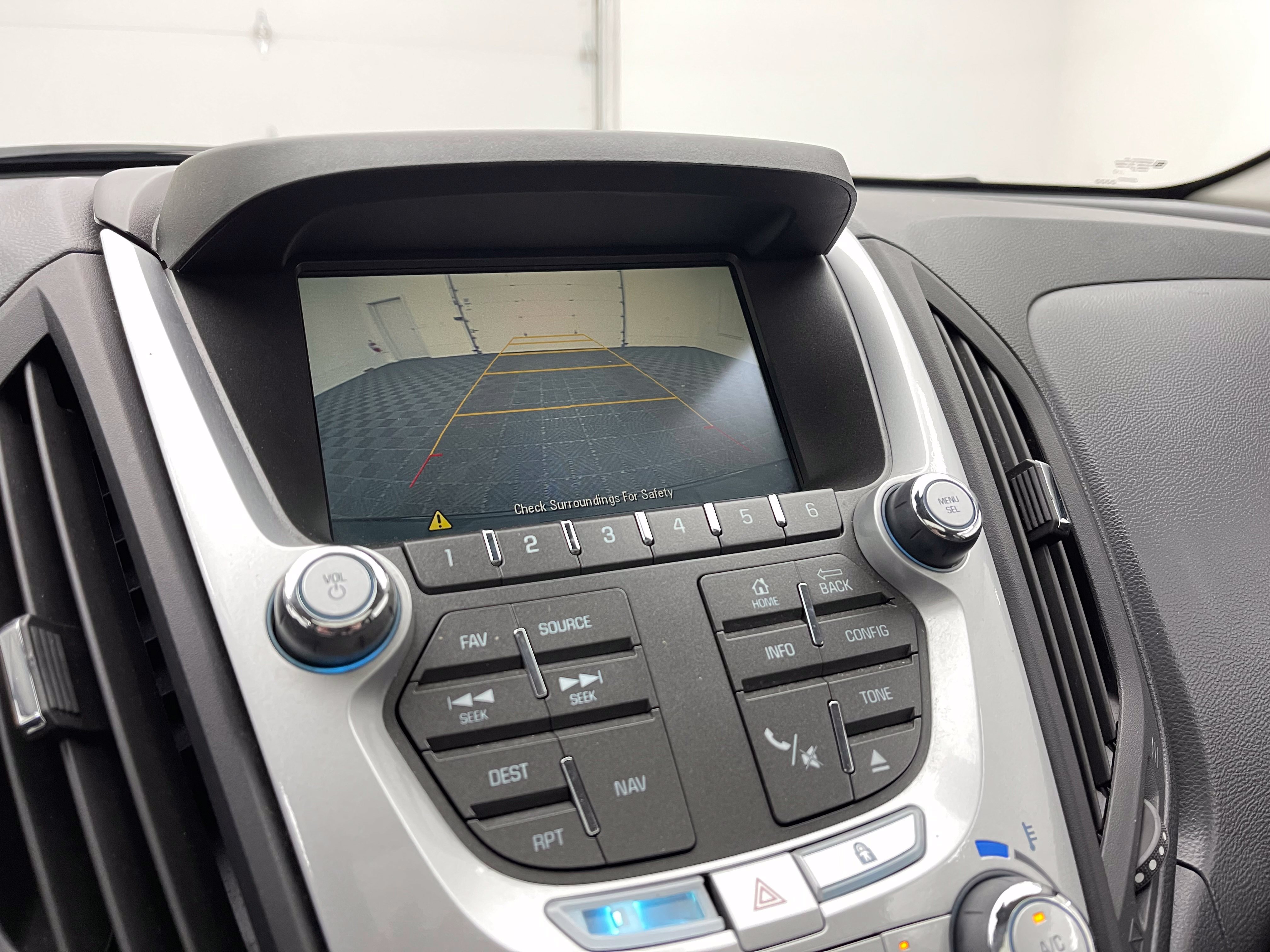 Used 2015 Chevrolet Equinox LTZ FWD image 4