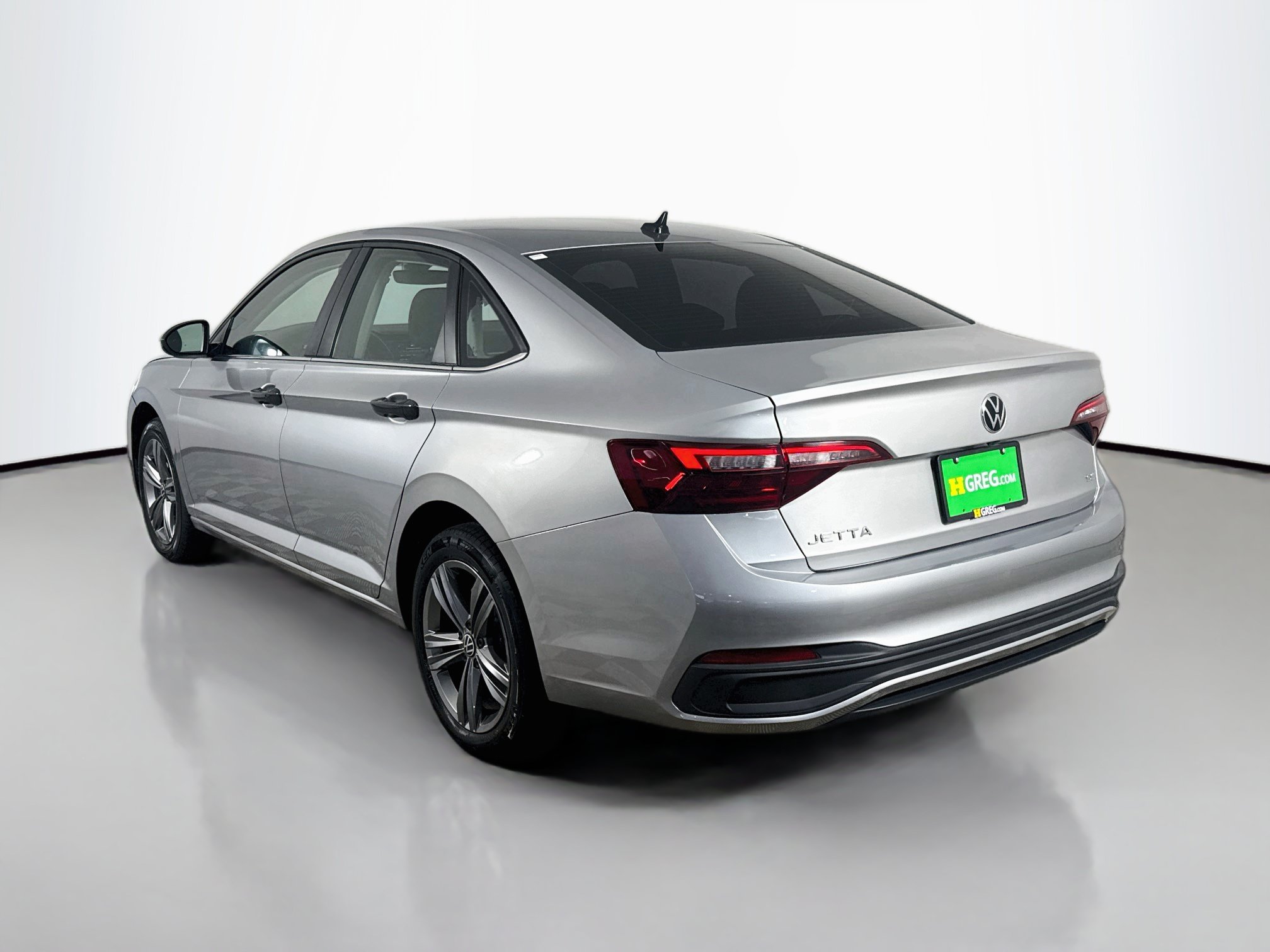 Used 2024 Volkswagen Jetta SE FWD image 7