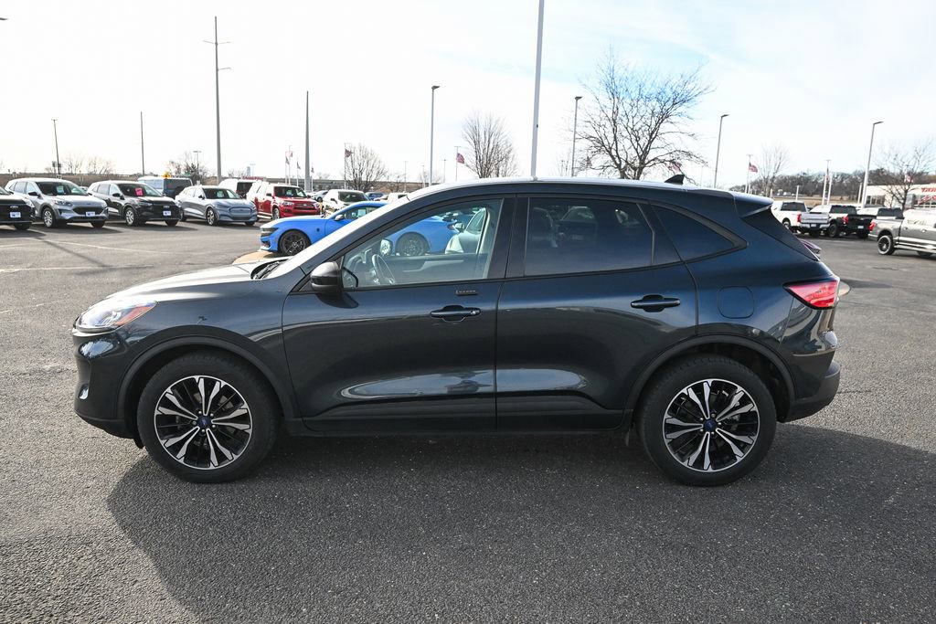 Certified 2022 Ford Escape SE w/ SE Sport Appearance Package AWD/4WD image 8