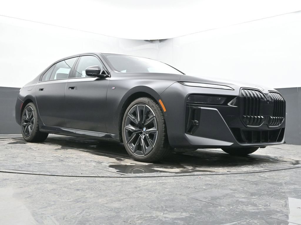 Used 2023 BMW 760i xDrive image 72