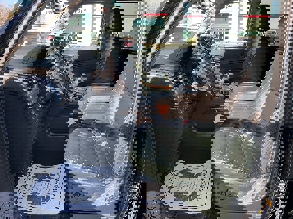 Used 2019 Chevrolet Tahoe LT w/ Luxury Package image 2