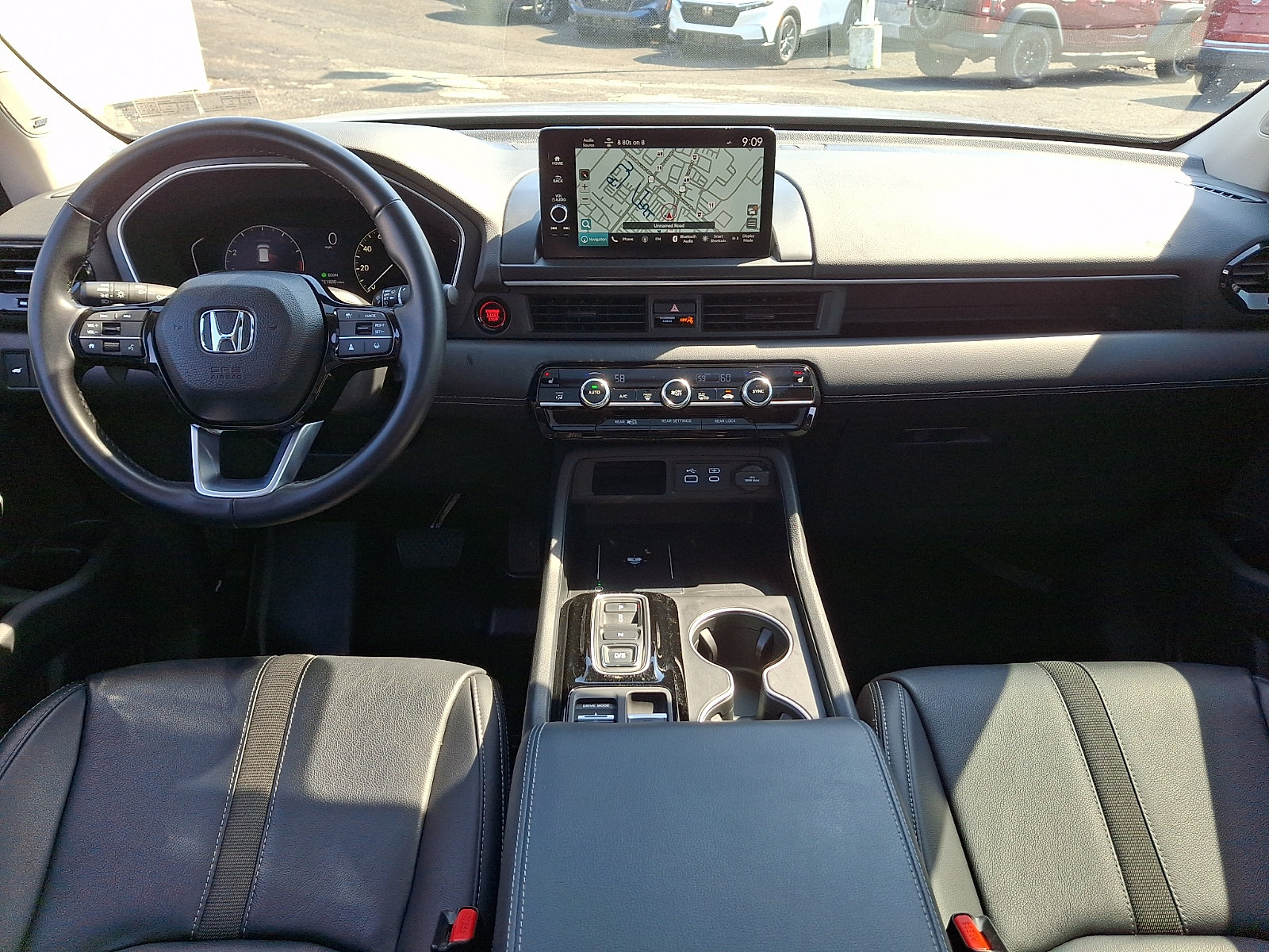 Used 2023 Honda Pilot Touring image 11