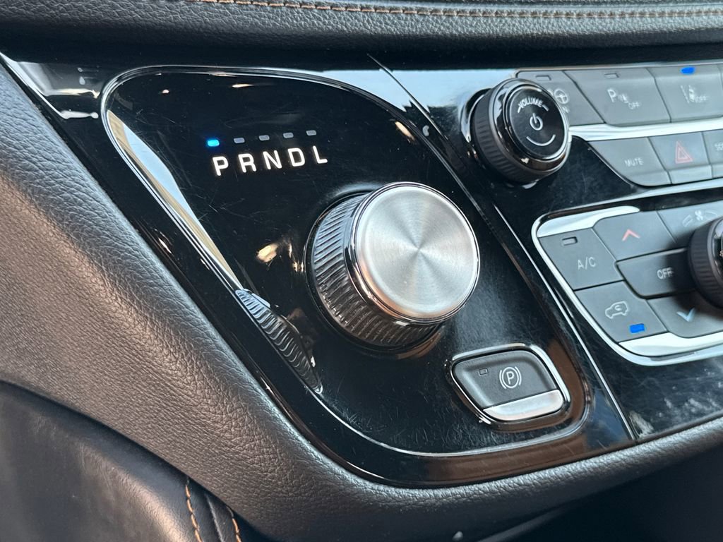 Certified 2023 Chrysler Pacifica Pinnacle FWD image 25
