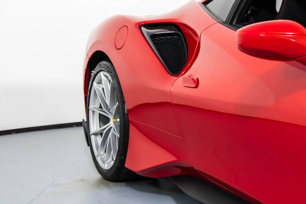 Used 2019 Ferrari 488 Pista Coupe image 22