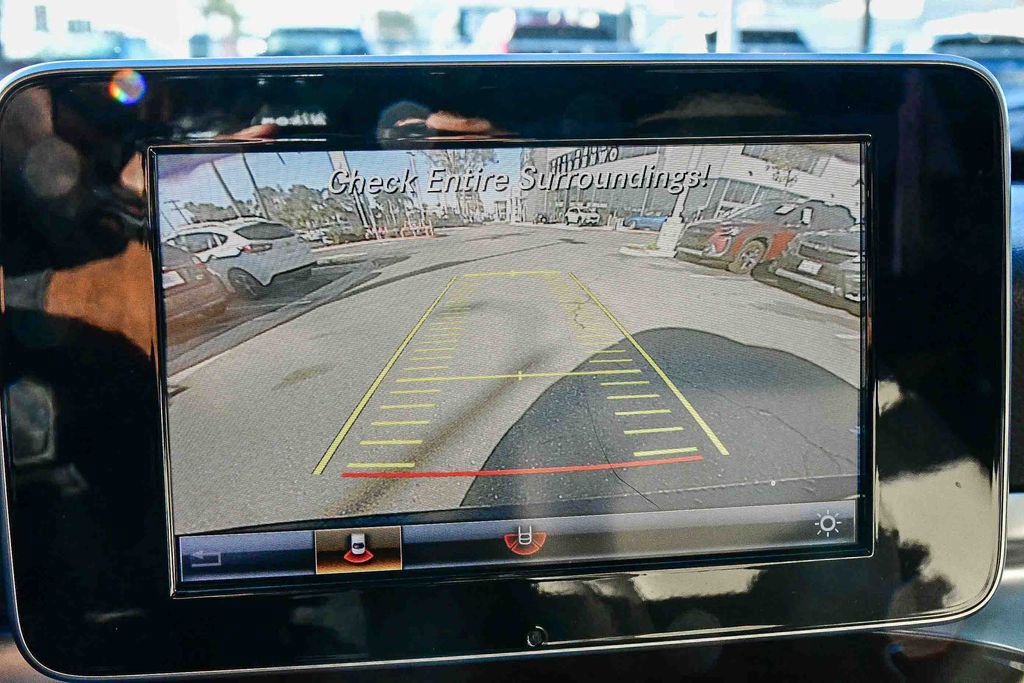 Used 2018 Mercedes-Benz C 300 Sedan image 26