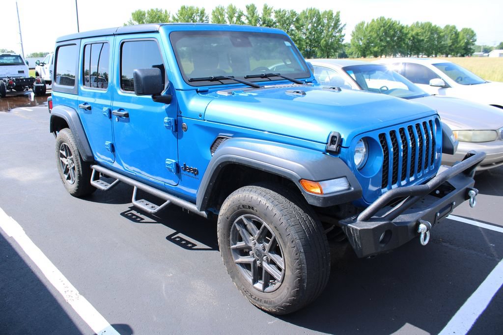 Used 2024 Jeep Wrangler Unlimited Sport AWD/4WD image 2