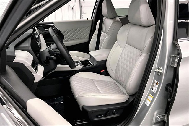 Used 2024 Mitsubishi Outlander SEL image 19