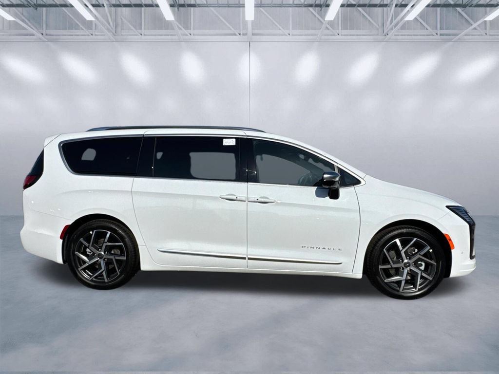 New 2027 Chrysler Pacifica Pinnacle w/ Theater Group FWD image 3