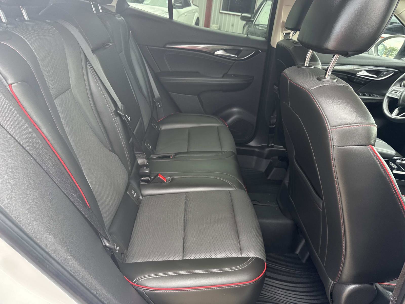 Used 2022 Buick Envision Essence w/ Sport Touring Package image 9