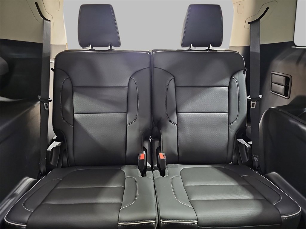 Used 2023 GMC Acadia Denali w/ Black Diamond Edition image 12
