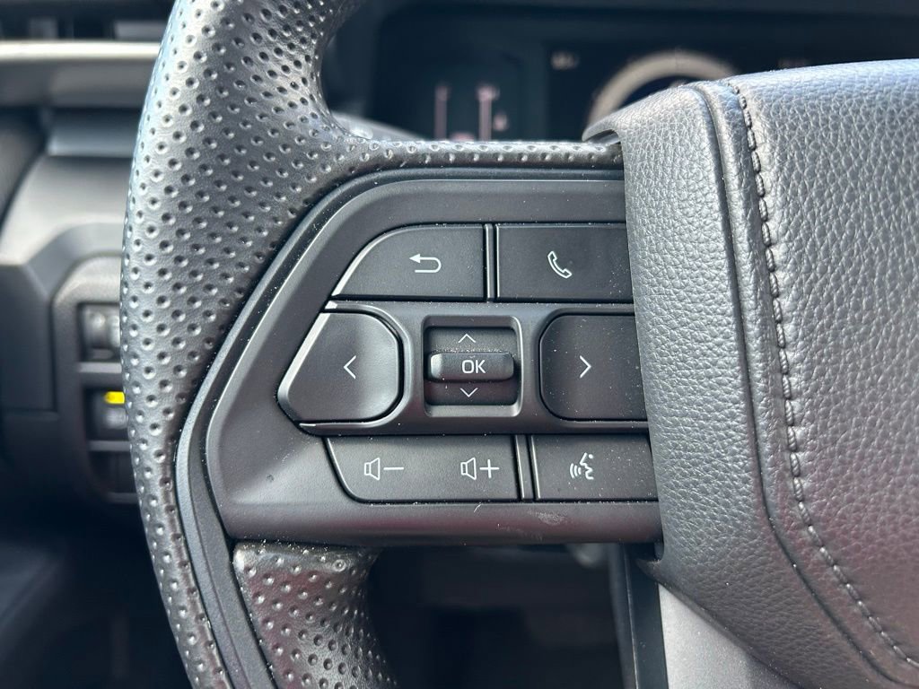 Certified 2025 Toyota Tacoma SR AWD/4WD image 20