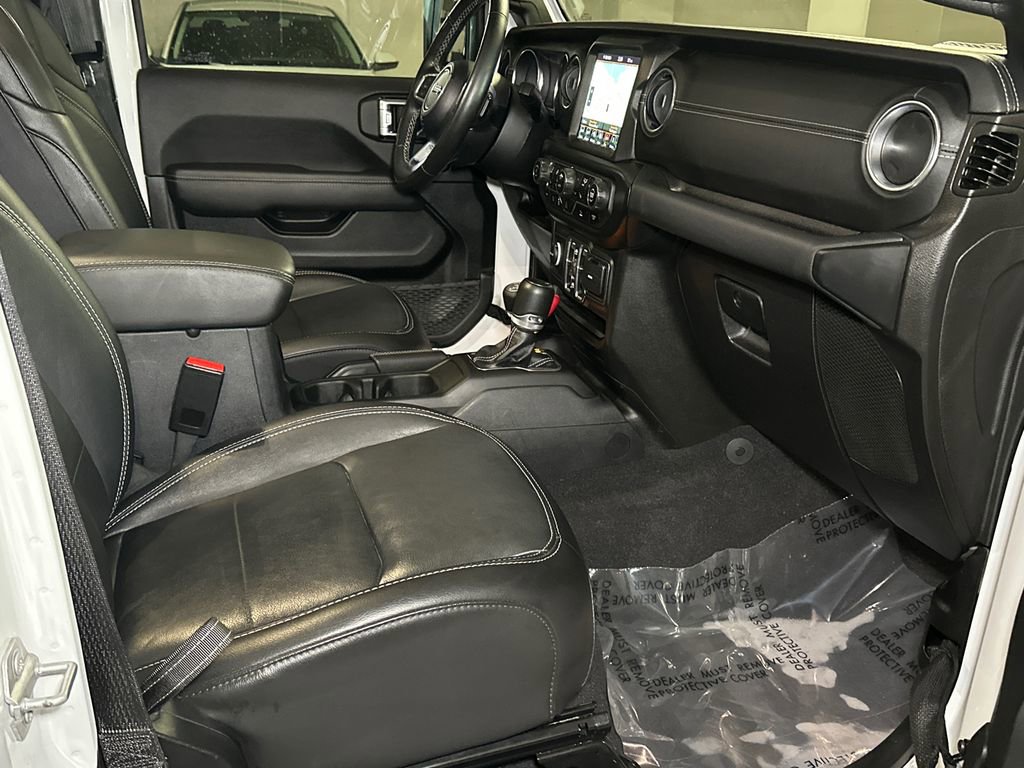 Used 2023 Jeep Wrangler Unlimited Sahara w/ Cold Weather Group image 10