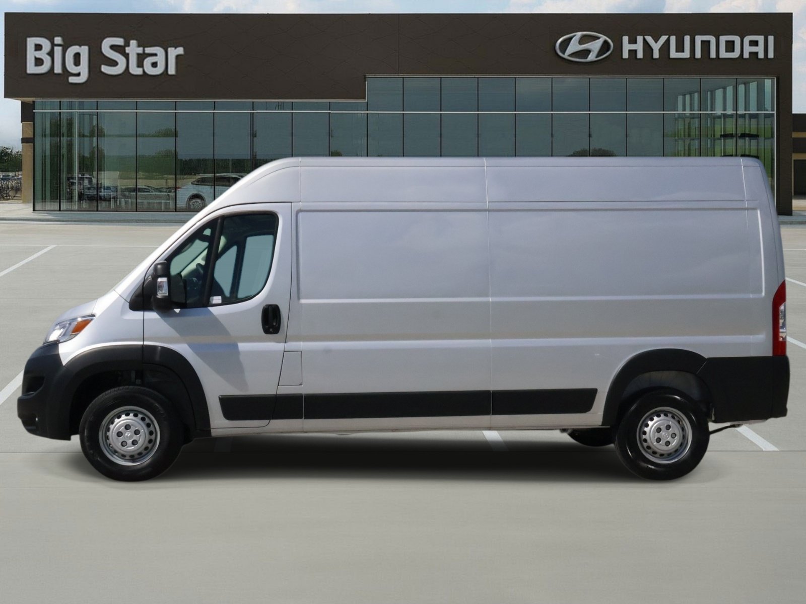 Used 2025 RAM ProMaster 2500 w/ Convenience Group FWD image 2