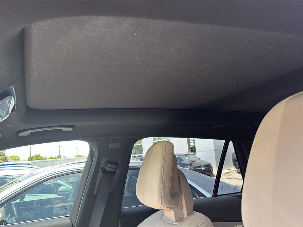 Used 2024 Mercedes-Benz GLC 300 4MATIC image 12