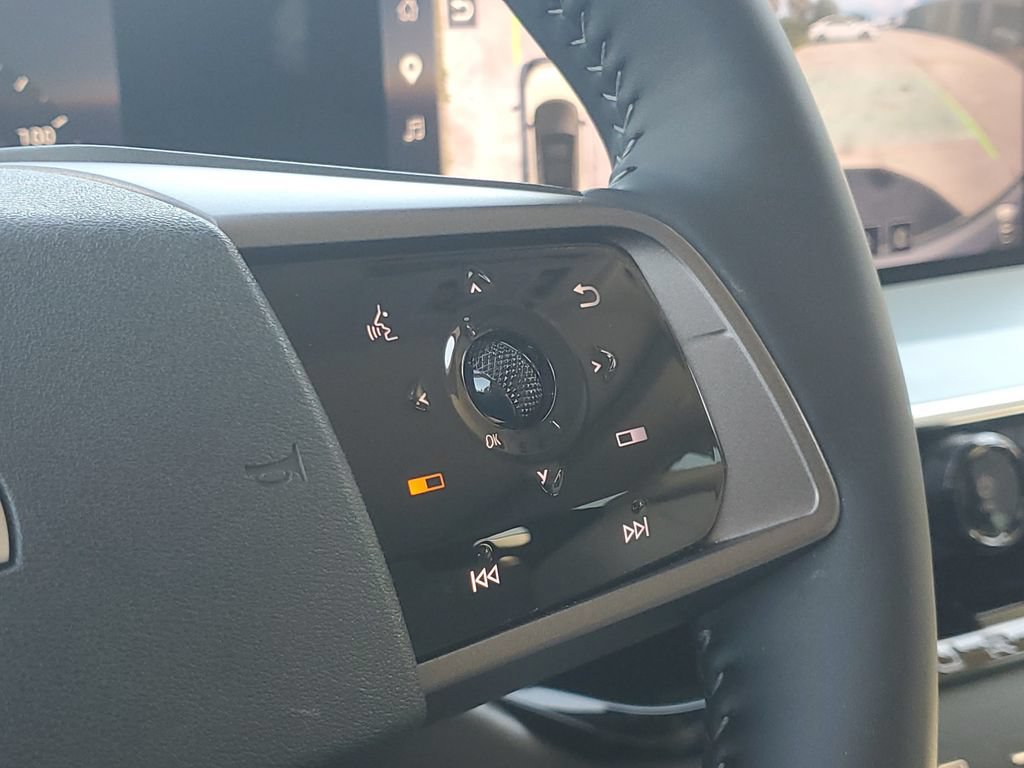 Certified 2025 Nissan Murano SL w/ Cargo Package AWD/4WD image 31