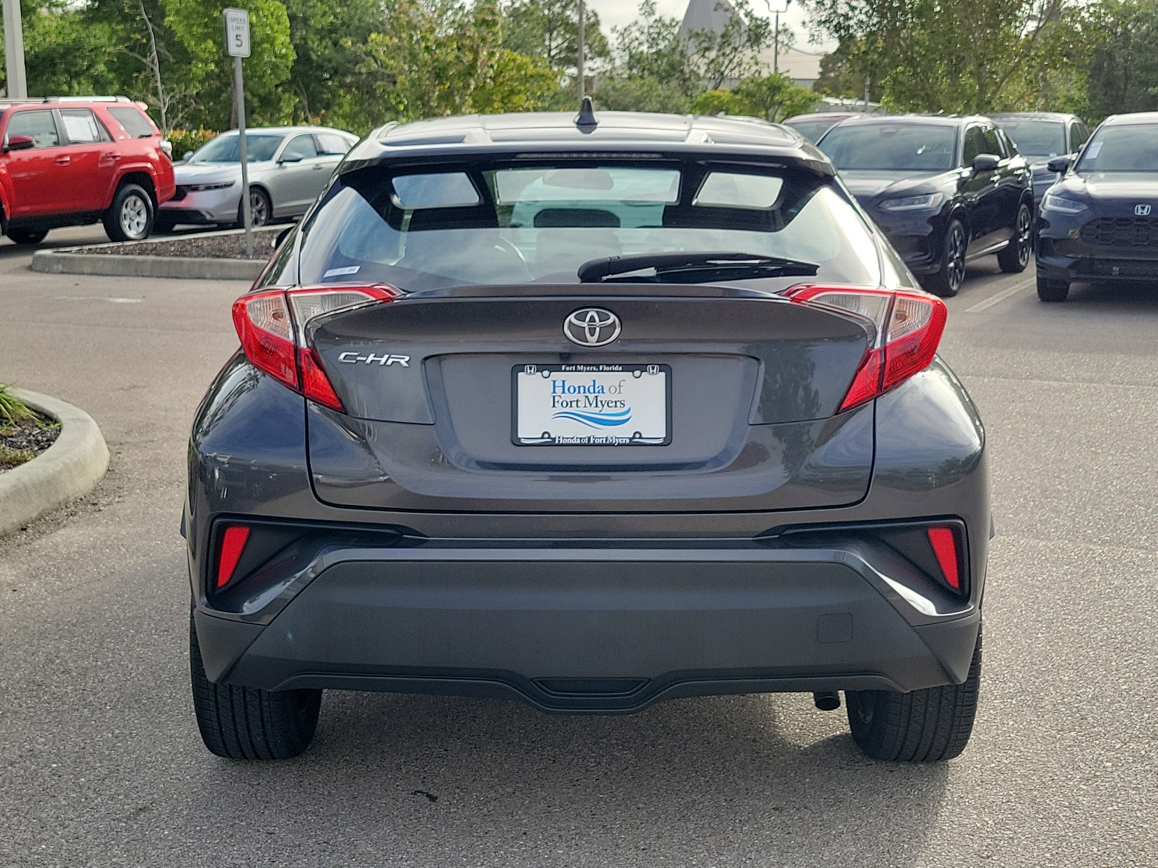 Used 2021 Toyota C-HR XLE FWD image 5