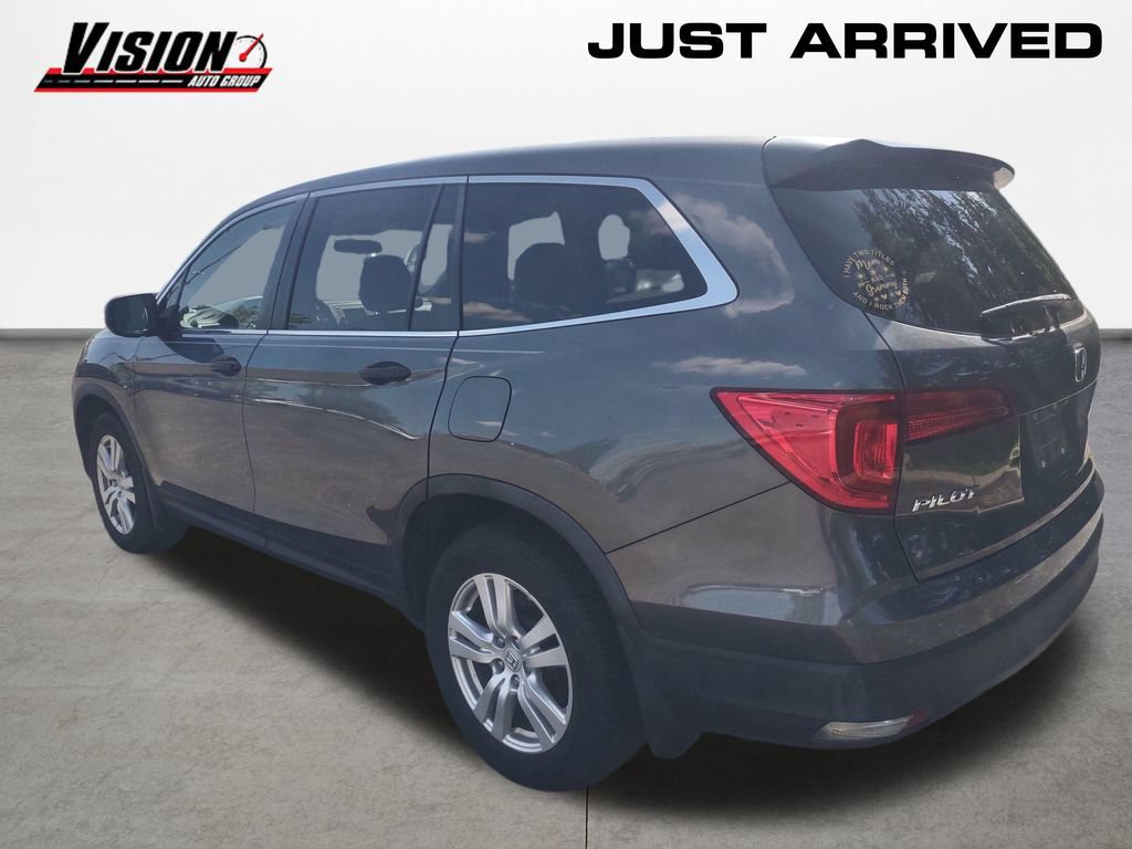 Used 2016 Honda Pilot LX image 3