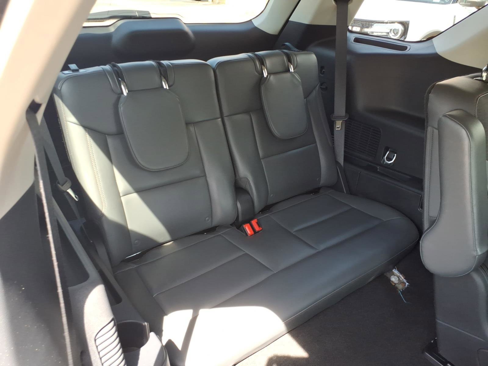 Used 2025 Ford Explorer Active w/ Active Comfort Package AWD/4WD image 10