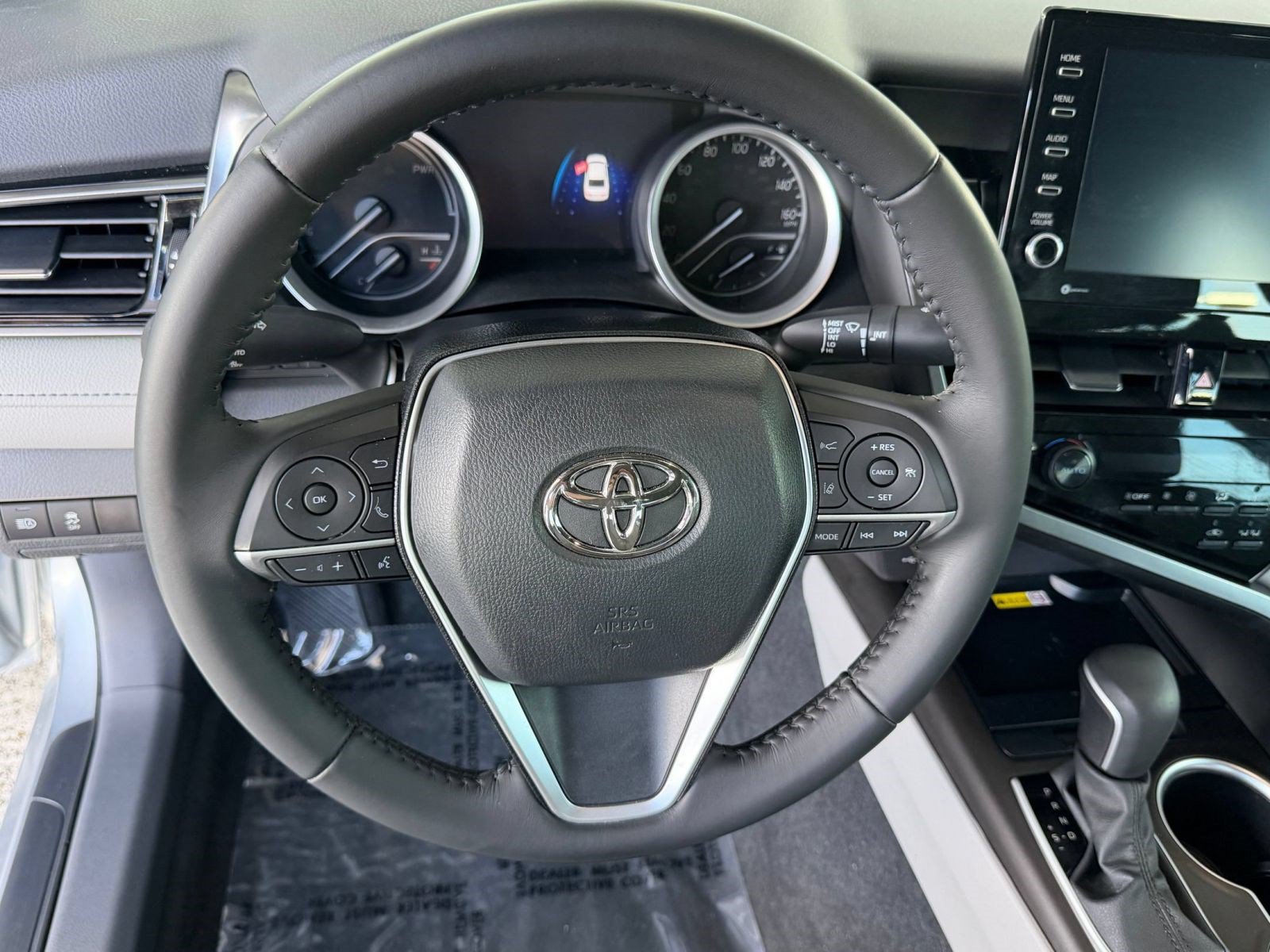Used 2023 Toyota Camry XLE FWD image 11
