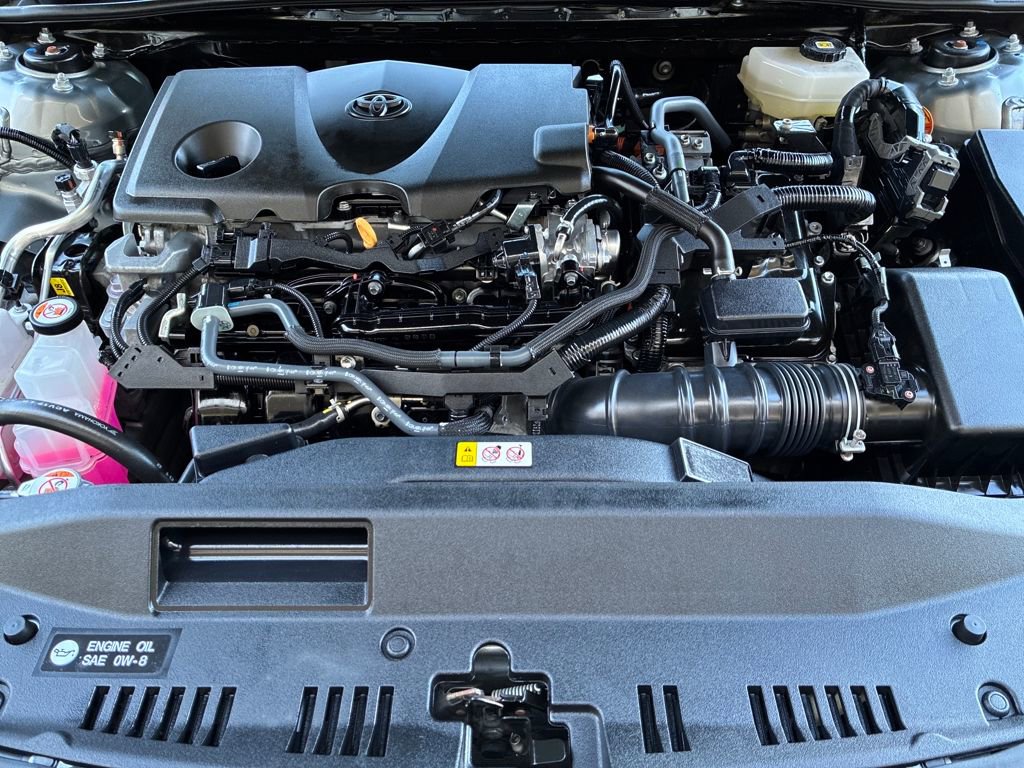 Used 2025 Toyota Camry SE image 21
