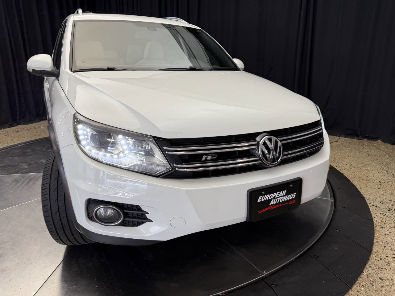Used 2014 Volkswagen Tiguan R-Line image 4