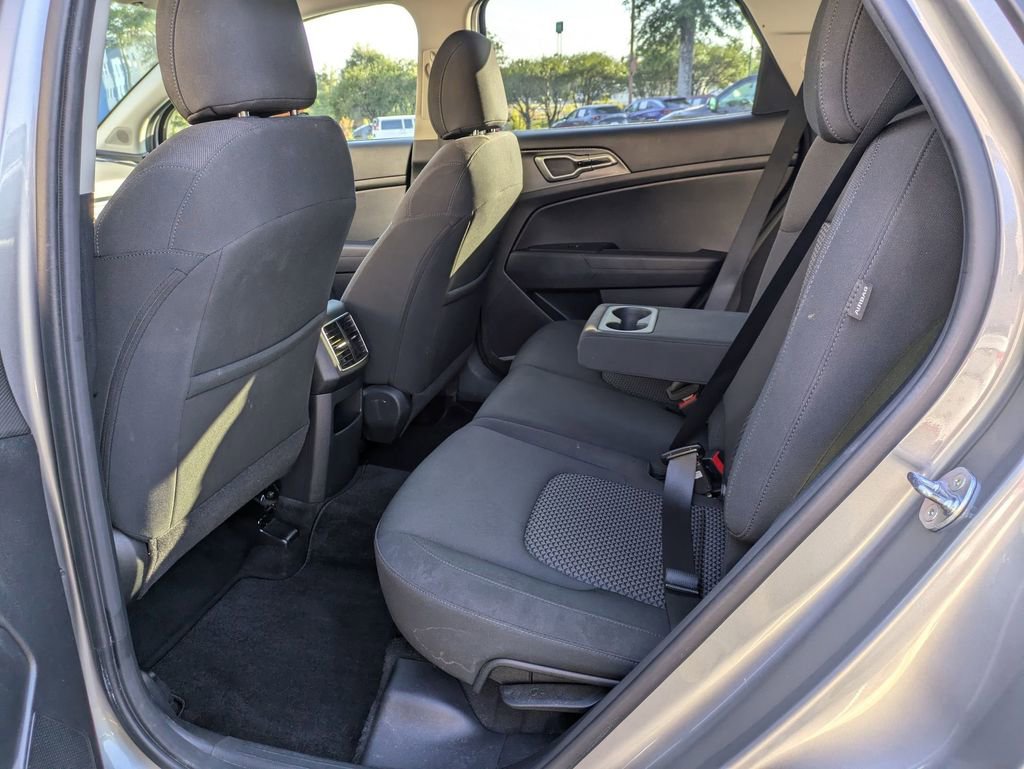 Used 2024 Kia Sportage LX image 25