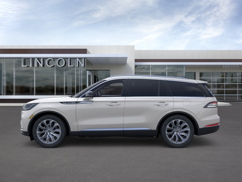 Used 2025 Lincoln Aviator Reserve w/ Illumination Package RWD image 3