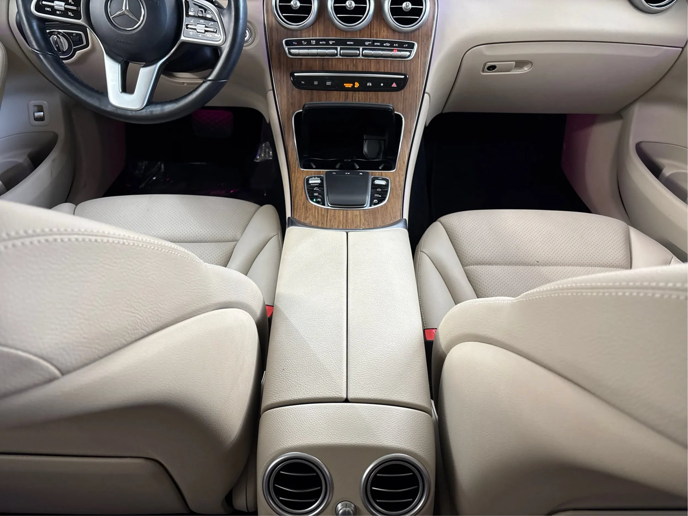 Used 2022 Mercedes-Benz GLC 300 4MATIC image 22