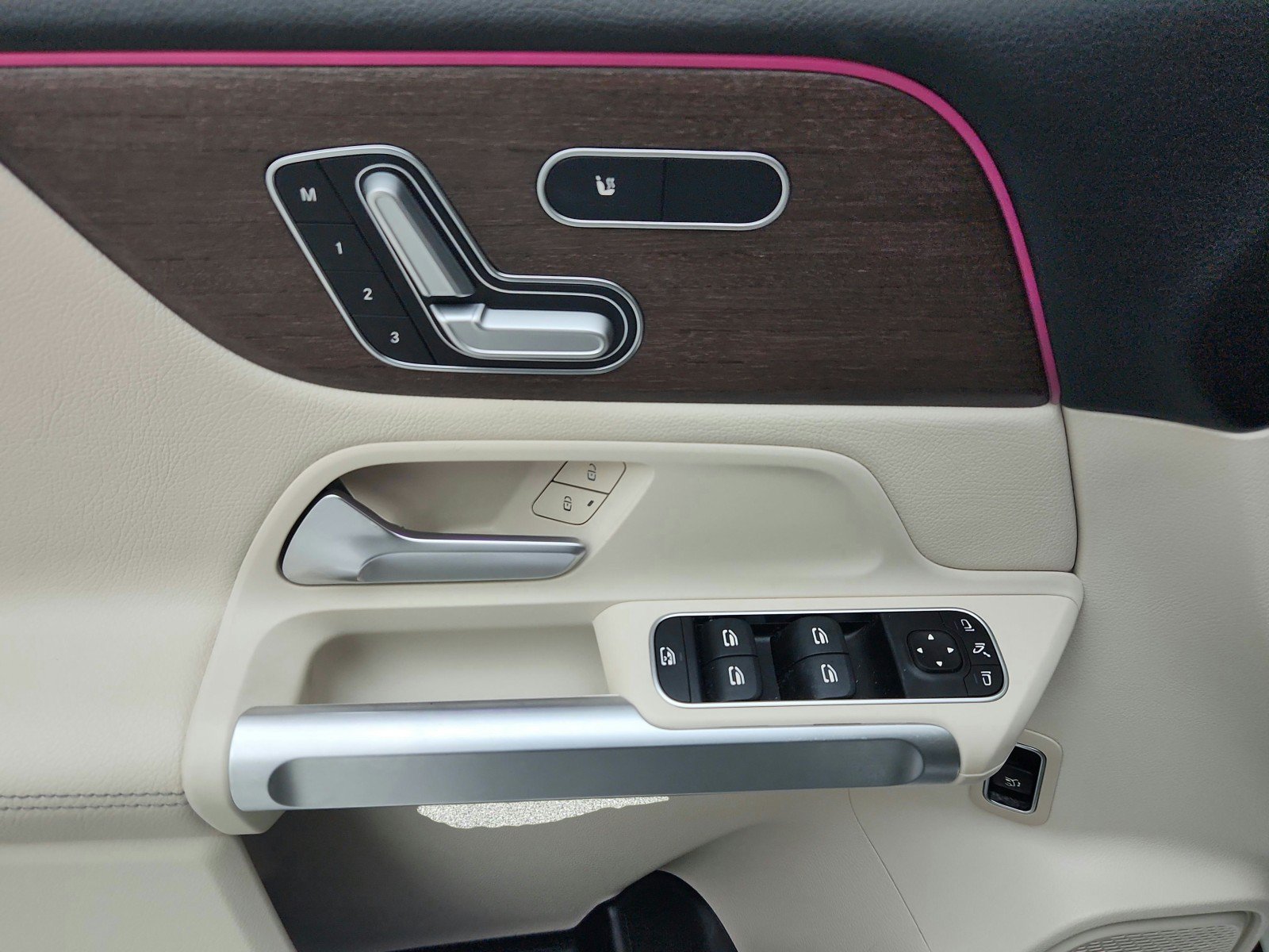 Certified 2023 Mercedes-Benz GLB 250 image 20