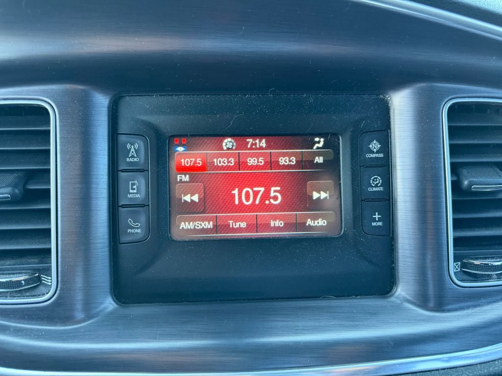 Used 2016 Dodge Charger SE w/ Popular Equipment Group RWD image 9
