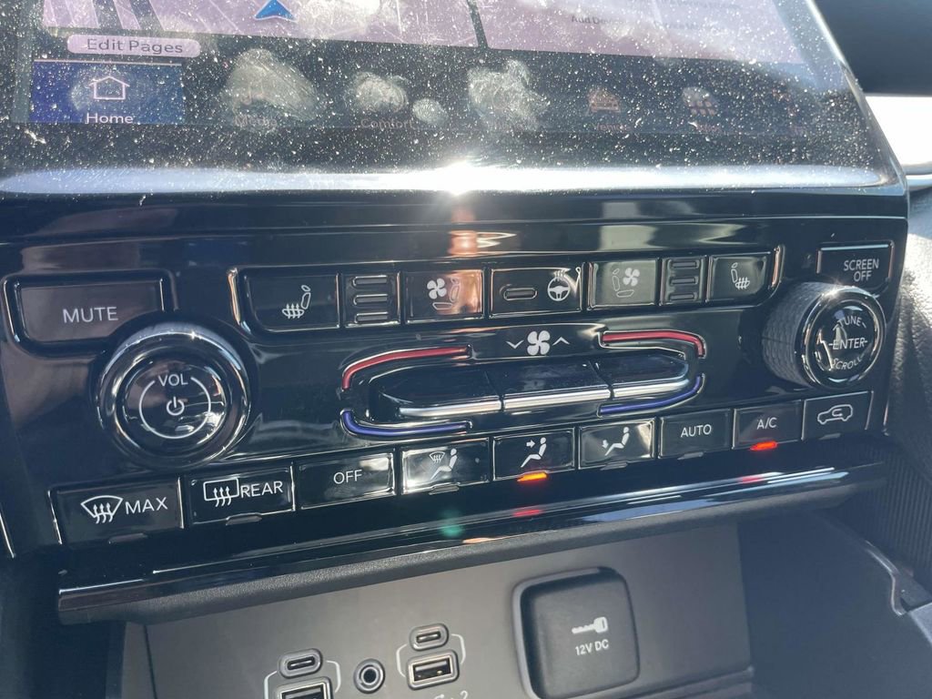 Certified 2025 Jeep Grand Cherokee Limited w/ Luxury Tech Group II image 40