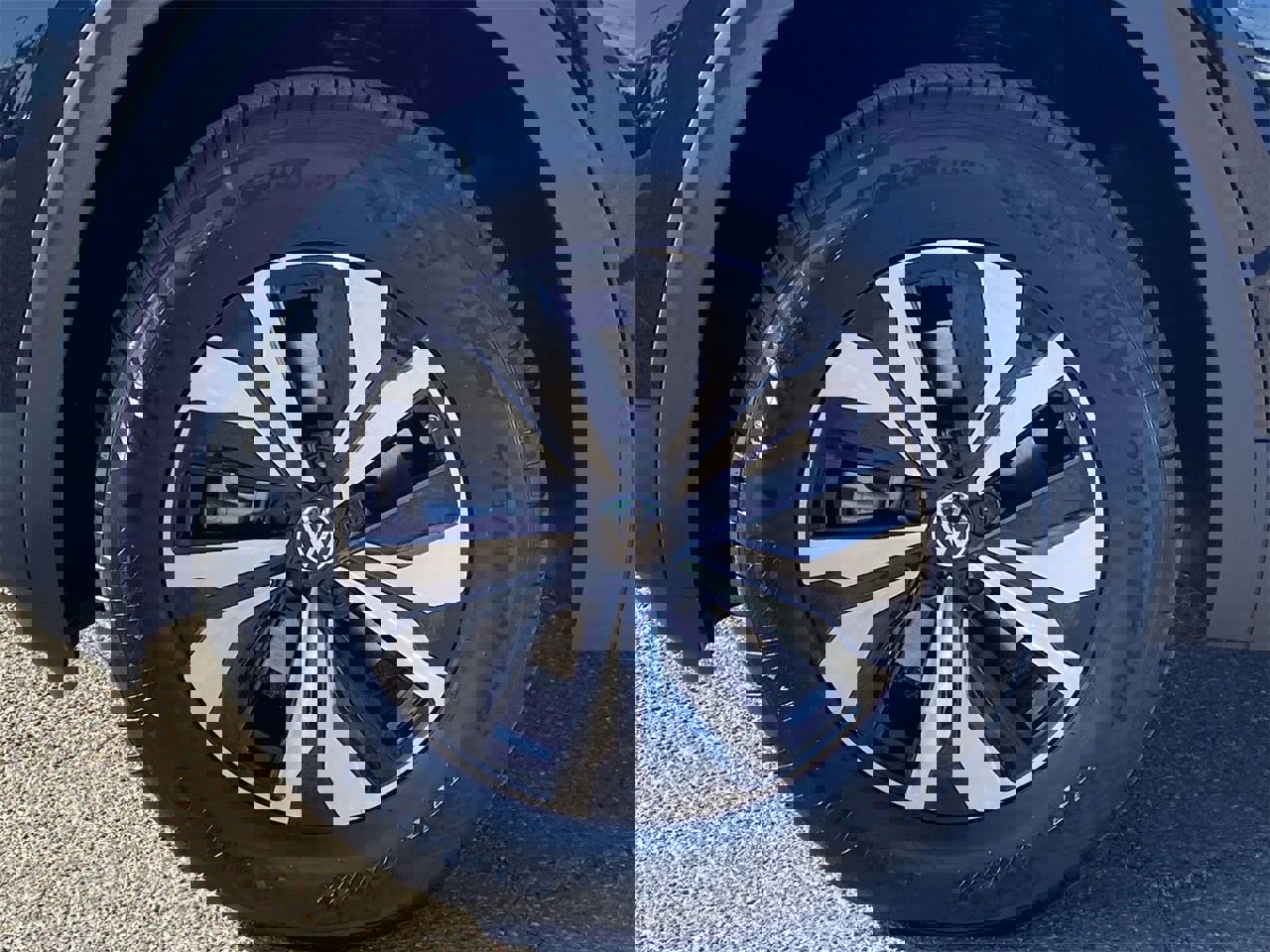 New 2026 Volkswagen Atlas SE image 6